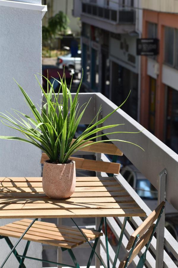 Olive - Happyhostgr - Downtown Apartment โวโลส ภายนอก รูปภาพ